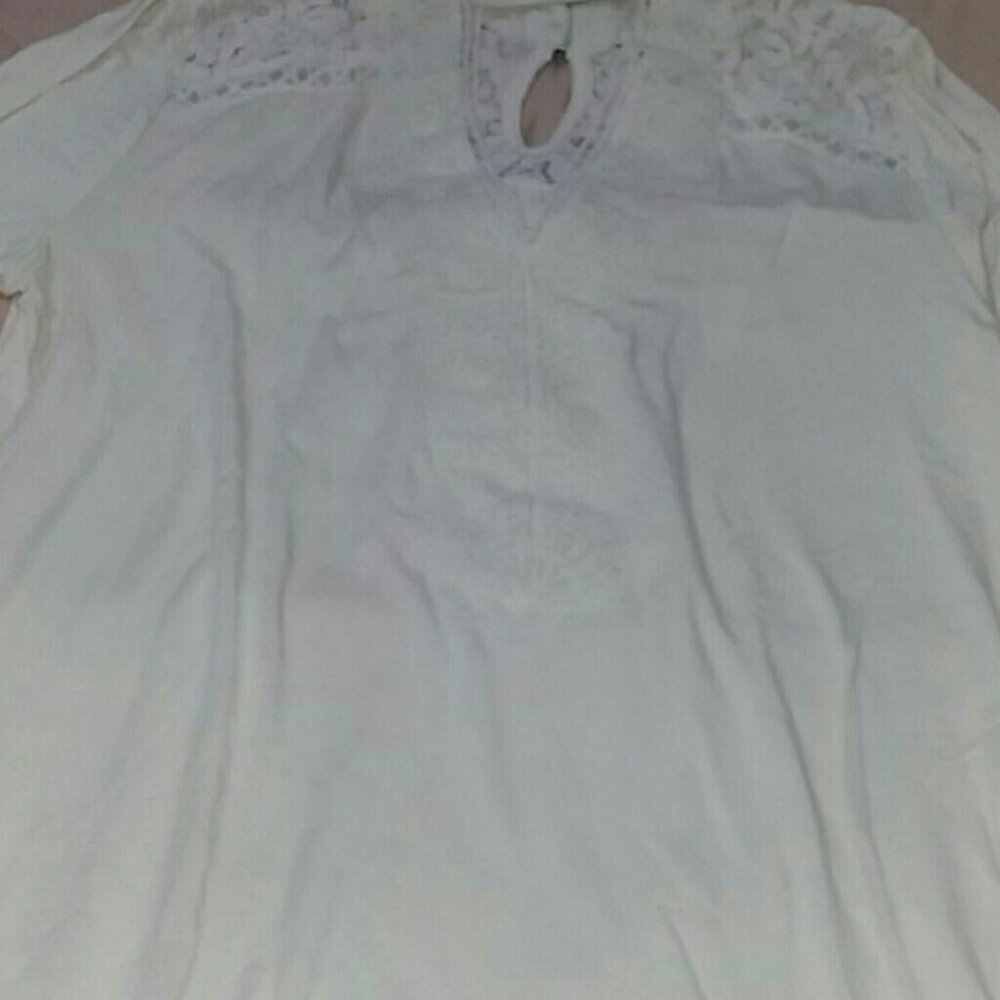 Cute white top with lace